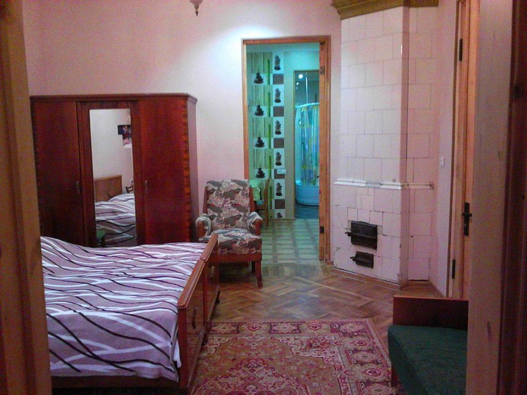 Old House Rustaveli Ξενοδοχείο Borjomi Εξωτερικό φωτογραφία
