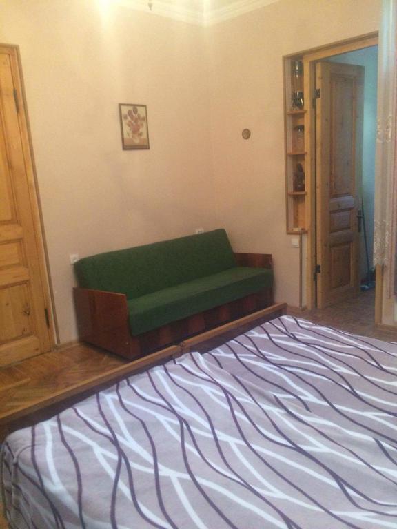 Old House Rustaveli Ξενοδοχείο Borjomi Εξωτερικό φωτογραφία