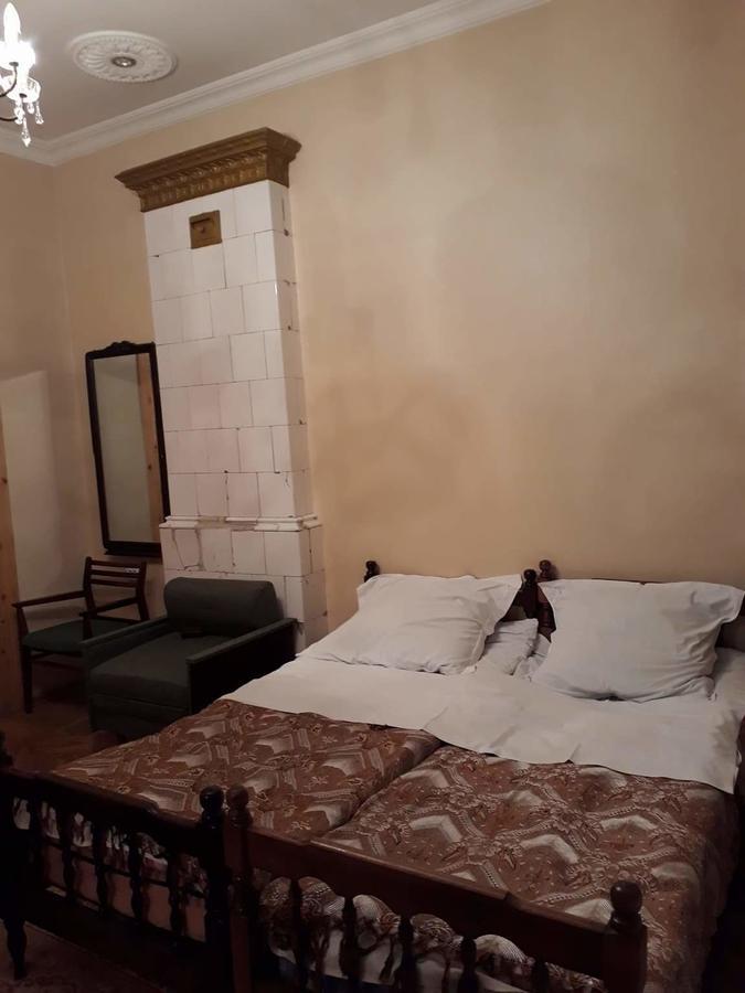 Old House Rustaveli Ξενοδοχείο Borjomi Εξωτερικό φωτογραφία