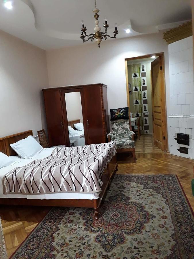 Old House Rustaveli Ξενοδοχείο Borjomi Εξωτερικό φωτογραφία